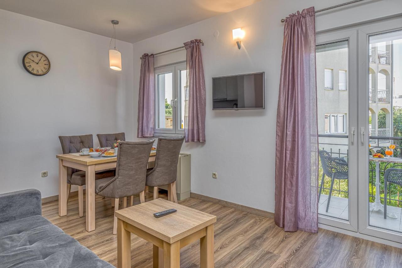 טרוגיר Island Resort Mihaela - Happy Rentals מראה חיצוני תמונה