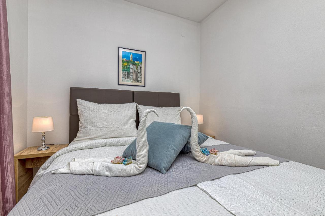 טרוגיר Island Resort Mihaela - Happy Rentals מראה חיצוני תמונה