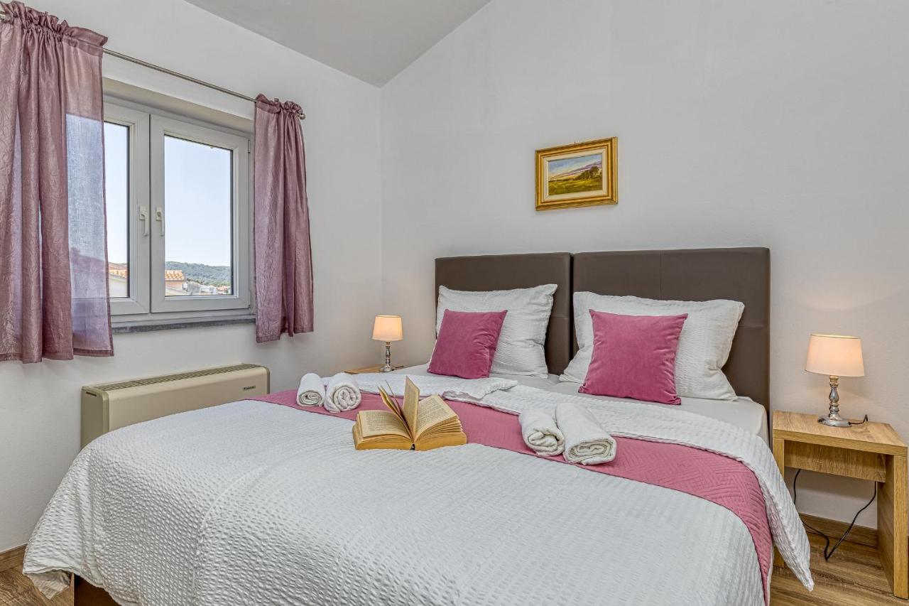 טרוגיר Island Resort Mihaela - Happy Rentals מראה חיצוני תמונה
